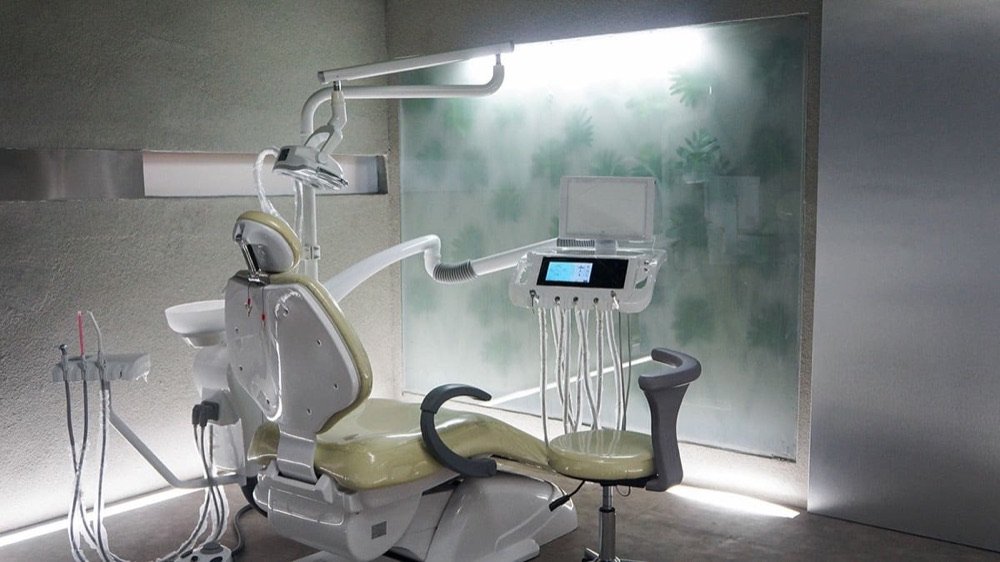 Tooth Extractions at FLOSS Dental Studio